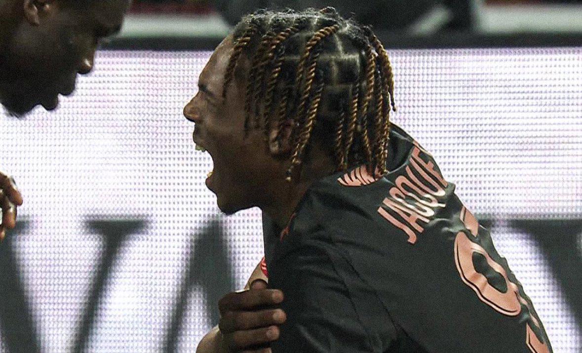 九游娱乐-可惜！利物浦1亿欧签2大新星中卫均赛季报销，因3000万镑错过格伊